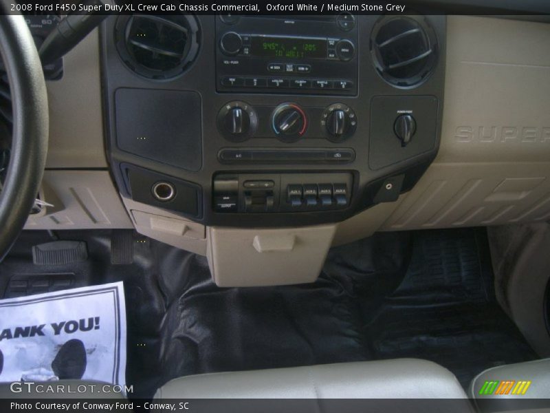 Oxford White / Medium Stone Grey 2008 Ford F450 Super Duty XL Crew Cab Chassis Commercial