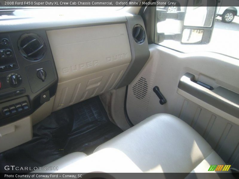 Oxford White / Medium Stone Grey 2008 Ford F450 Super Duty XL Crew Cab Chassis Commercial