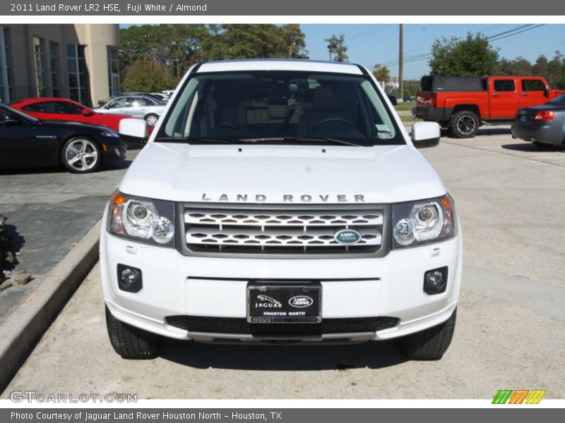 Fuji White / Almond 2011 Land Rover LR2 HSE