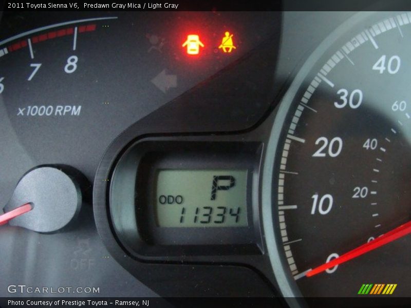 Predawn Gray Mica / Light Gray 2011 Toyota Sienna V6