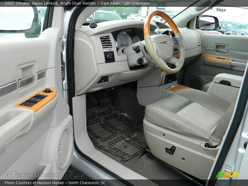 Bright Silver Metallic / Dark Khaki/Light Graystone 2007 Chrysler Aspen Limited