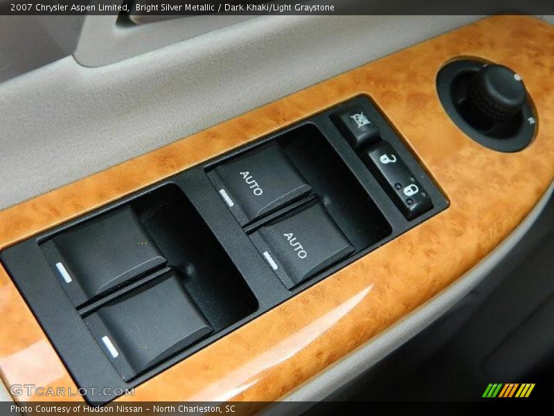 Bright Silver Metallic / Dark Khaki/Light Graystone 2007 Chrysler Aspen Limited