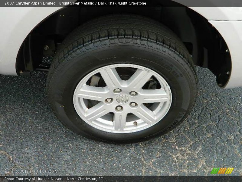 Bright Silver Metallic / Dark Khaki/Light Graystone 2007 Chrysler Aspen Limited