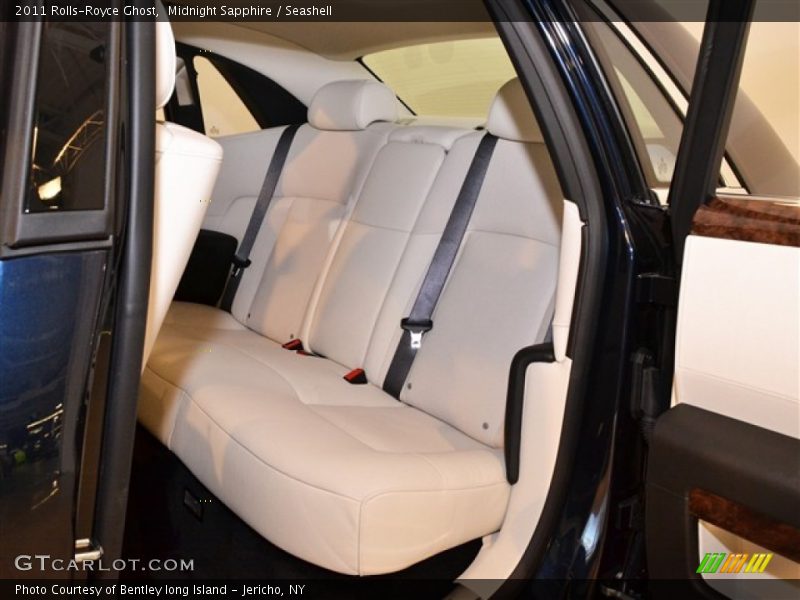 Midnight Sapphire / Seashell 2011 Rolls-Royce Ghost