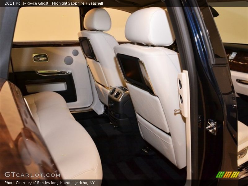 Midnight Sapphire / Seashell 2011 Rolls-Royce Ghost