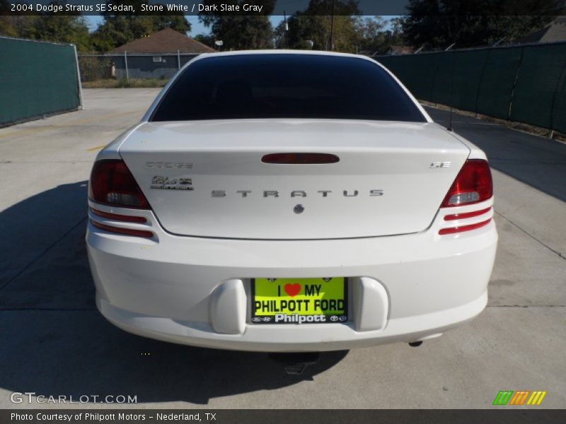Stone White / Dark Slate Gray 2004 Dodge Stratus SE Sedan