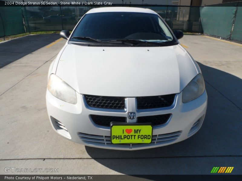 Stone White / Dark Slate Gray 2004 Dodge Stratus SE Sedan