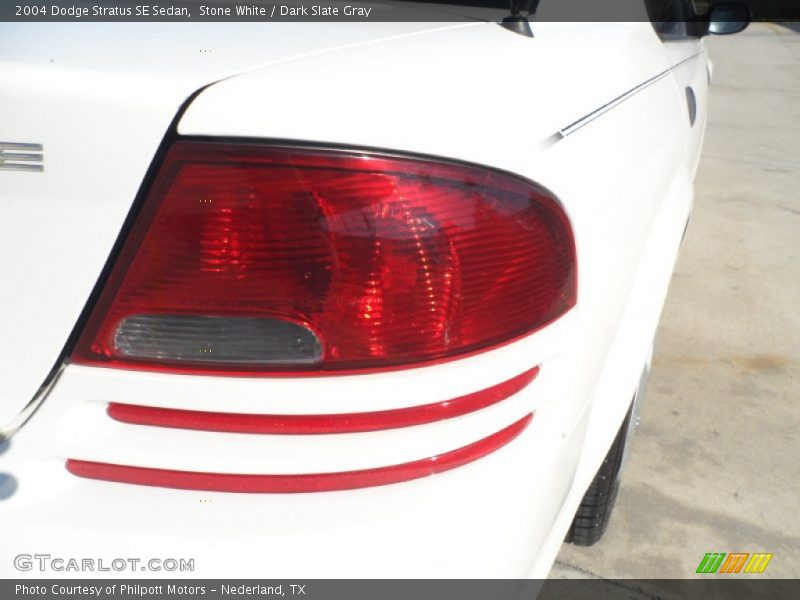 Stone White / Dark Slate Gray 2004 Dodge Stratus SE Sedan