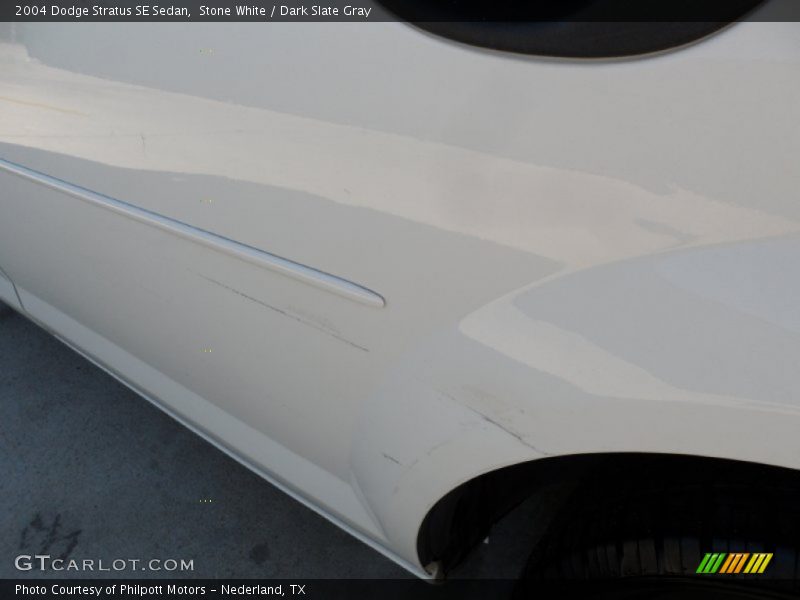 Stone White / Dark Slate Gray 2004 Dodge Stratus SE Sedan