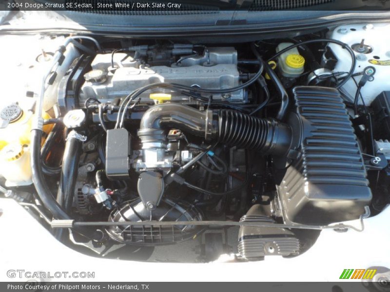 Stone White / Dark Slate Gray 2004 Dodge Stratus SE Sedan