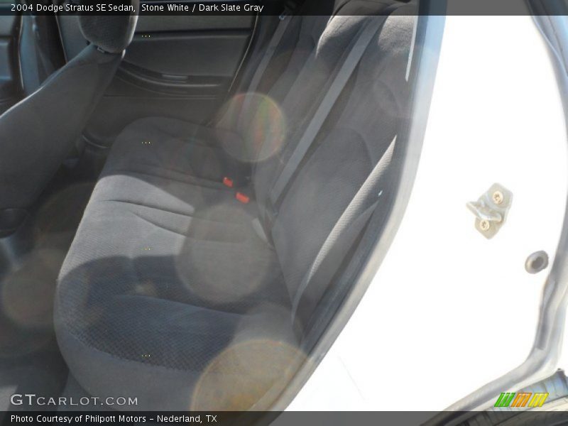 Stone White / Dark Slate Gray 2004 Dodge Stratus SE Sedan