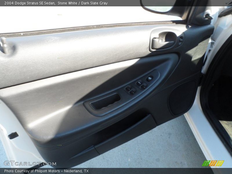 Stone White / Dark Slate Gray 2004 Dodge Stratus SE Sedan