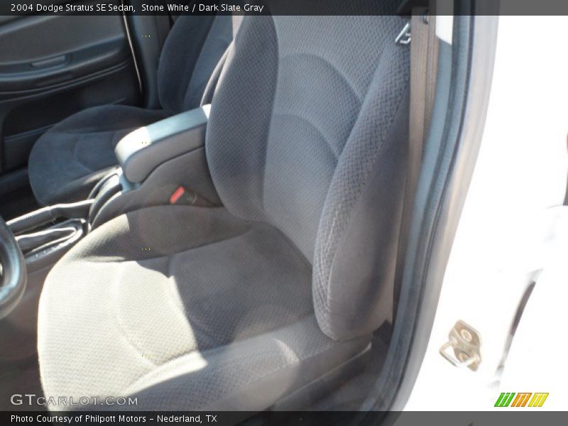 Stone White / Dark Slate Gray 2004 Dodge Stratus SE Sedan