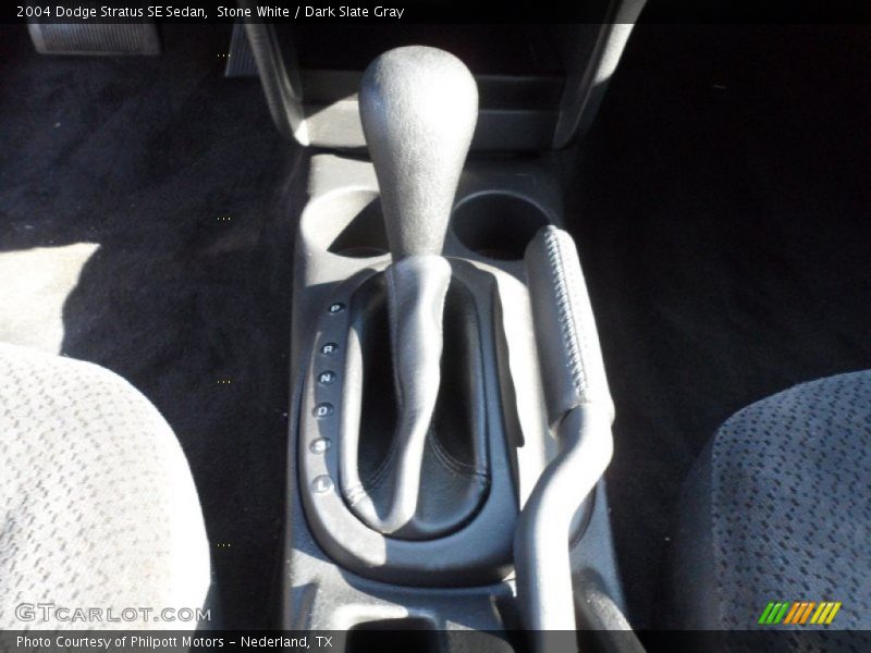 Stone White / Dark Slate Gray 2004 Dodge Stratus SE Sedan