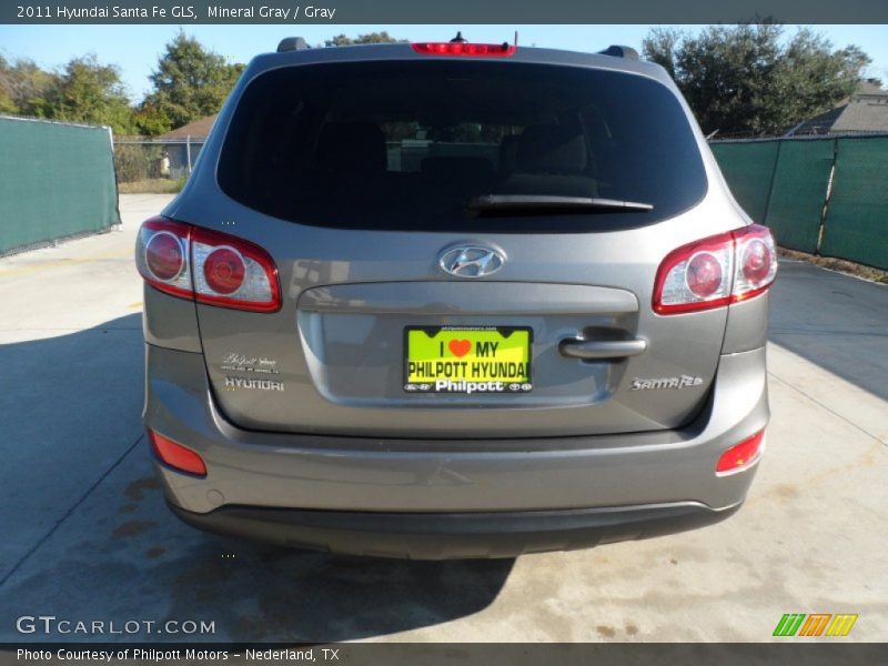Mineral Gray / Gray 2011 Hyundai Santa Fe GLS