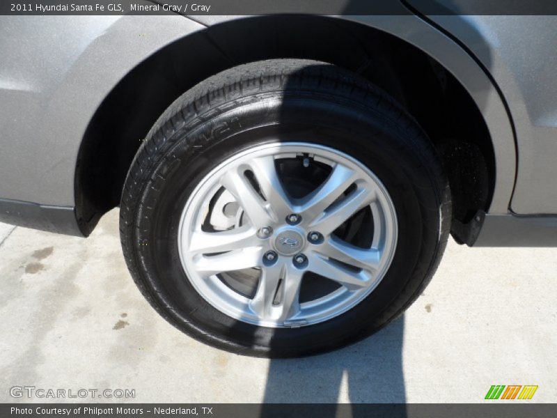 Mineral Gray / Gray 2011 Hyundai Santa Fe GLS