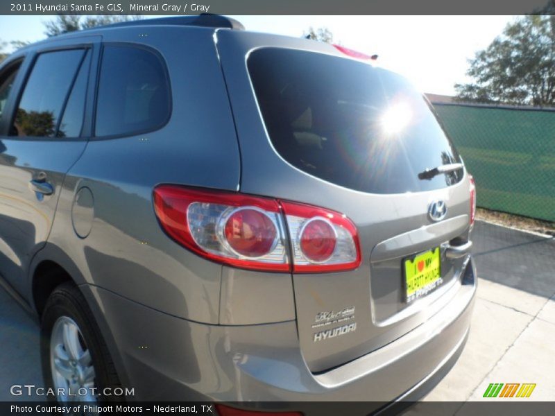 Mineral Gray / Gray 2011 Hyundai Santa Fe GLS