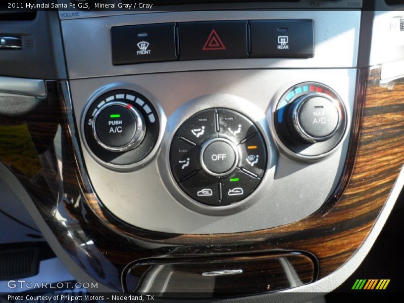 Mineral Gray / Gray 2011 Hyundai Santa Fe GLS