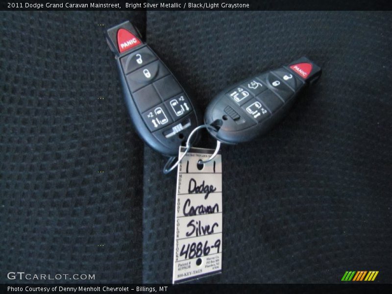 Bright Silver Metallic / Black/Light Graystone 2011 Dodge Grand Caravan Mainstreet