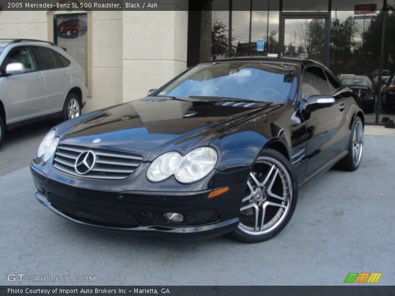 Front 3/4 View of 2005 SL 500 Roadster