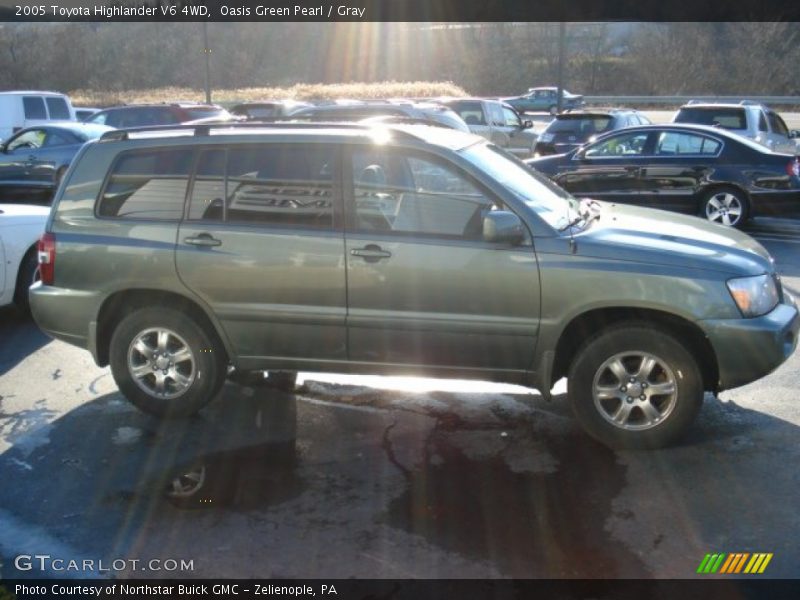 Oasis Green Pearl / Gray 2005 Toyota Highlander V6 4WD