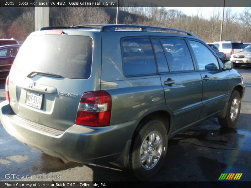 Oasis Green Pearl / Gray 2005 Toyota Highlander V6 4WD