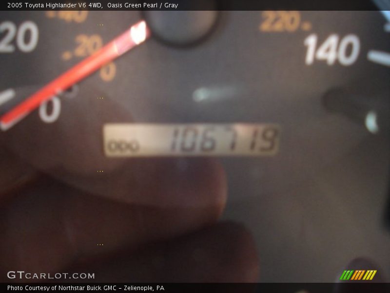 Oasis Green Pearl / Gray 2005 Toyota Highlander V6 4WD