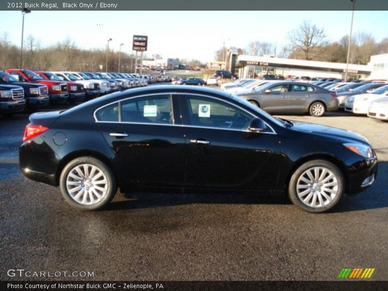 Black Onyx / Ebony 2012 Buick Regal