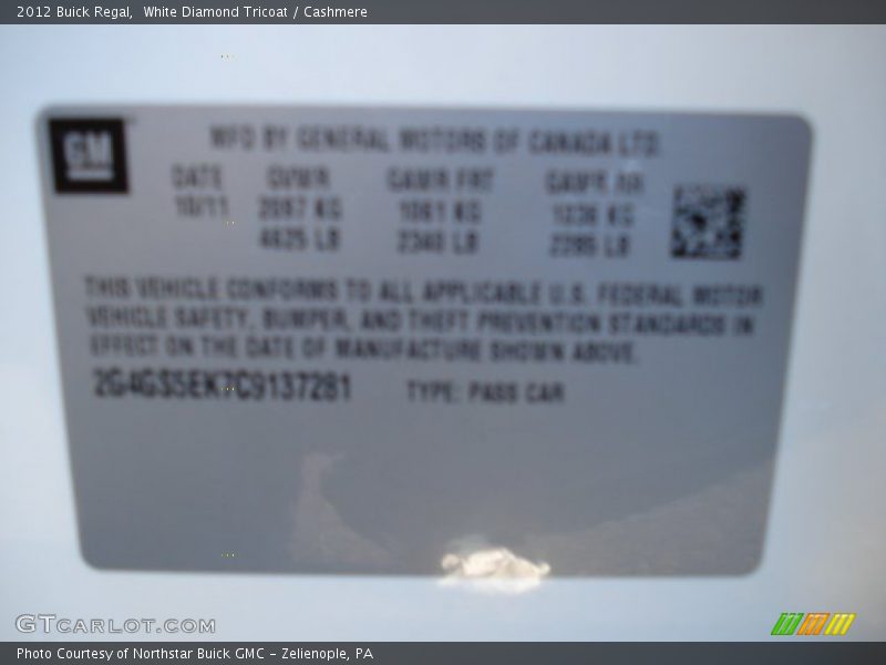White Diamond Tricoat / Cashmere 2012 Buick Regal