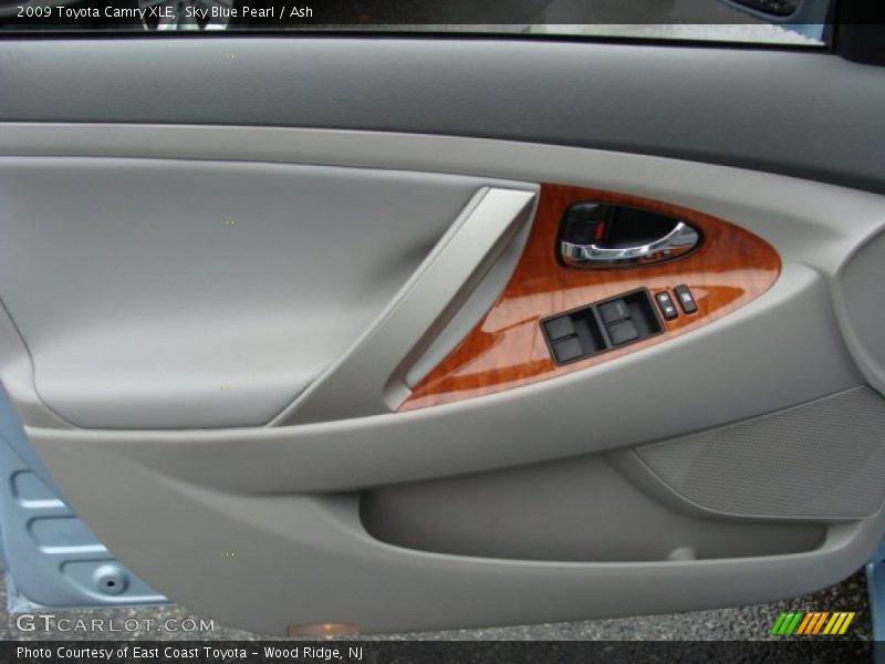 Sky Blue Pearl / Ash 2009 Toyota Camry XLE