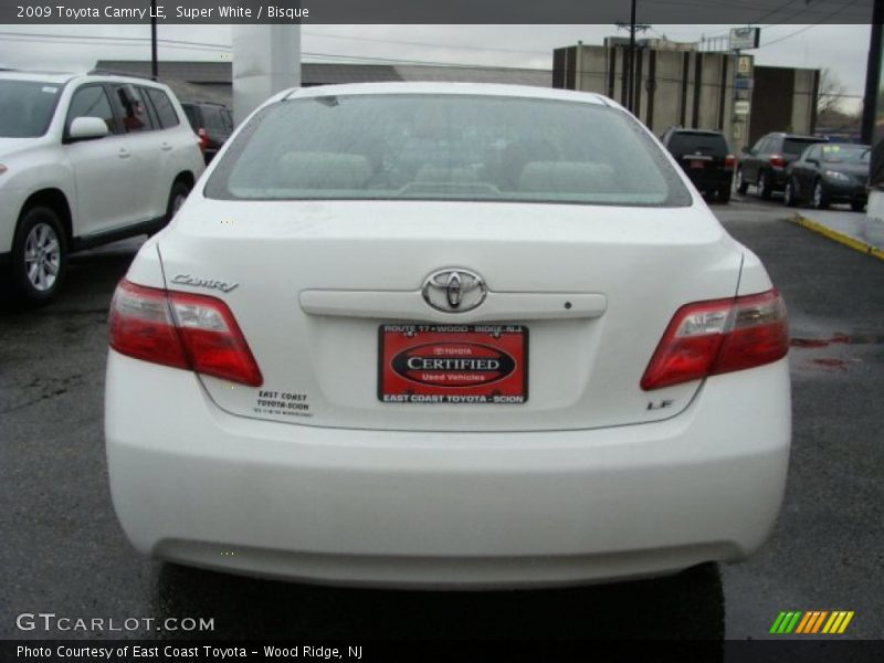 Super White / Bisque 2009 Toyota Camry LE