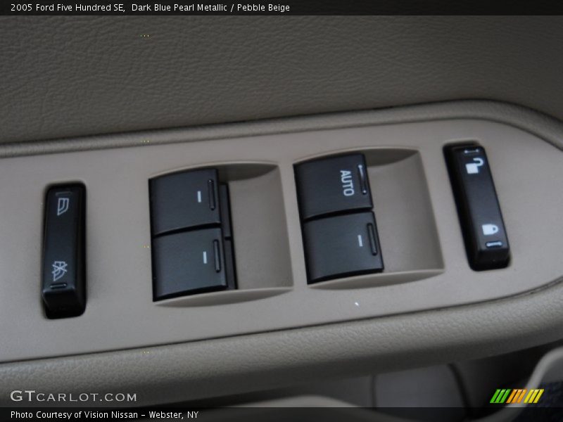Dark Blue Pearl Metallic / Pebble Beige 2005 Ford Five Hundred SE