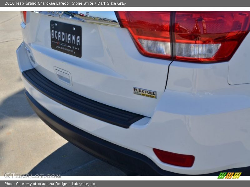 Stone White / Dark Slate Gray 2010 Jeep Grand Cherokee Laredo