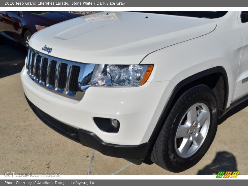 Stone White / Dark Slate Gray 2010 Jeep Grand Cherokee Laredo