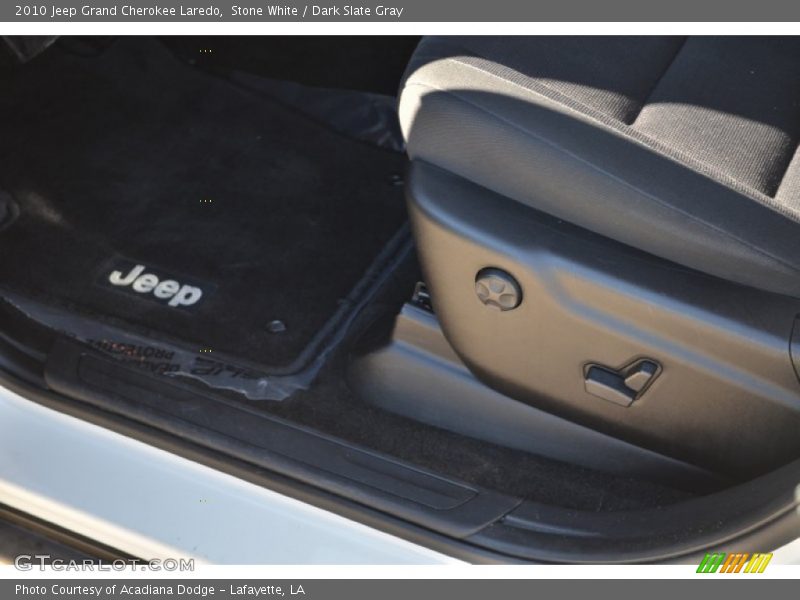 Stone White / Dark Slate Gray 2010 Jeep Grand Cherokee Laredo
