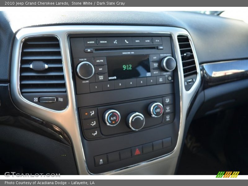 Stone White / Dark Slate Gray 2010 Jeep Grand Cherokee Laredo