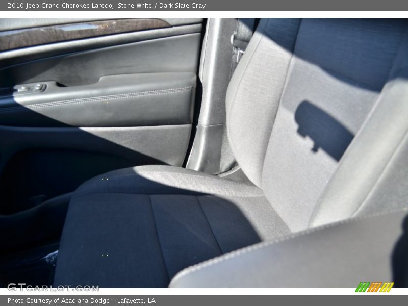 Stone White / Dark Slate Gray 2010 Jeep Grand Cherokee Laredo