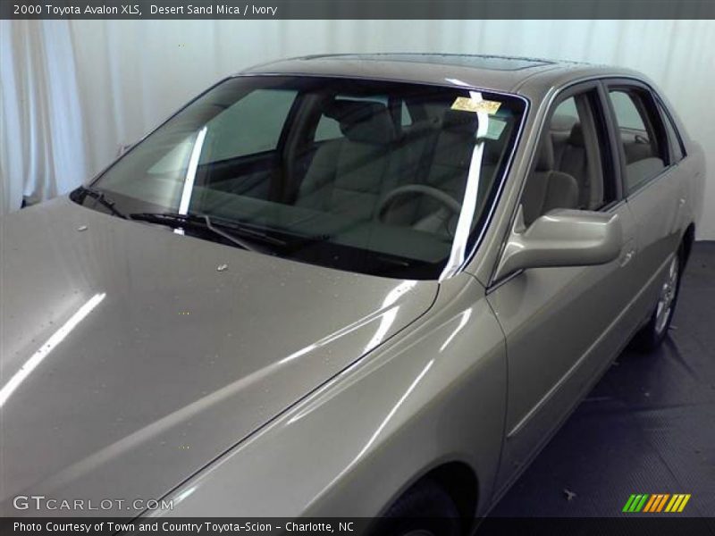 Desert Sand Mica / Ivory 2000 Toyota Avalon XLS