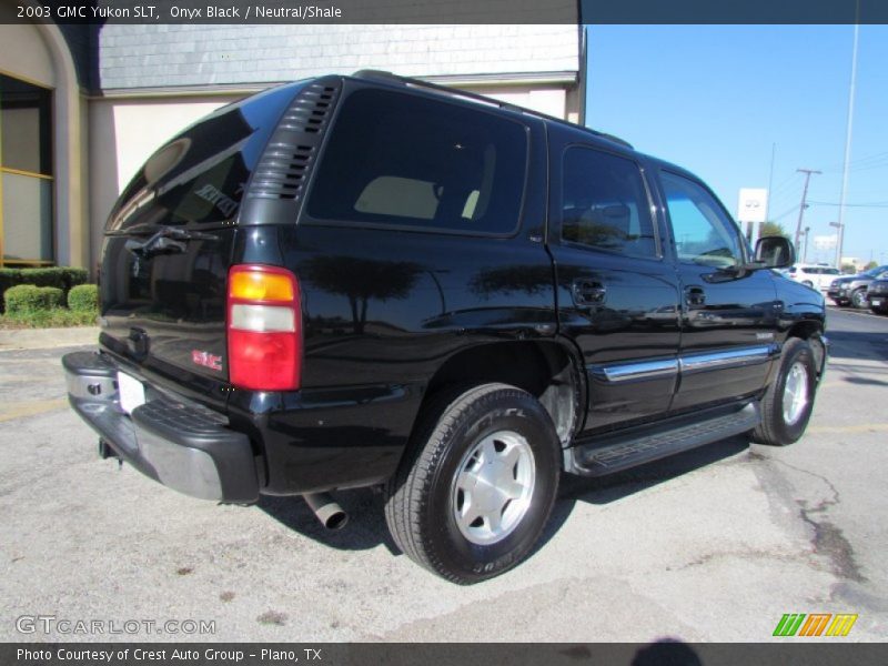 Onyx Black / Neutral/Shale 2003 GMC Yukon SLT