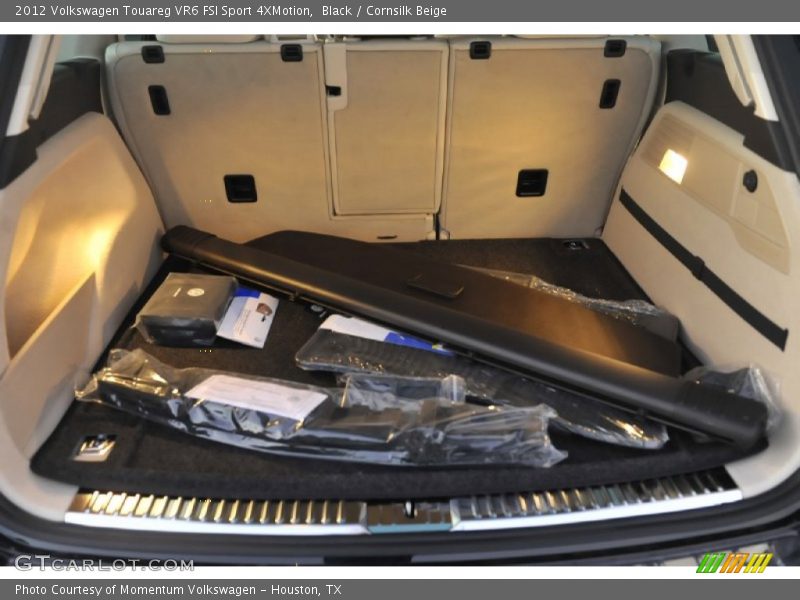  2012 Touareg VR6 FSI Sport 4XMotion Trunk