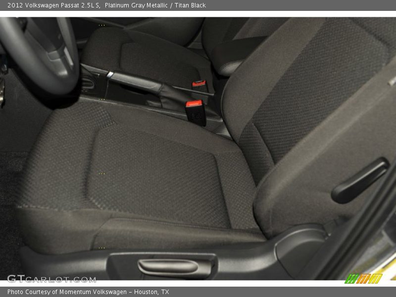 Platinum Gray Metallic / Titan Black 2012 Volkswagen Passat 2.5L S