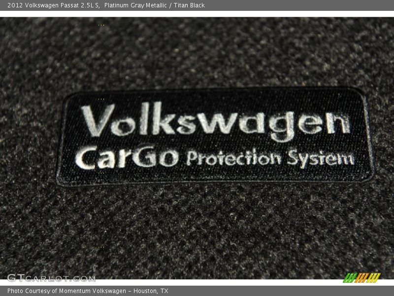 Platinum Gray Metallic / Titan Black 2012 Volkswagen Passat 2.5L S