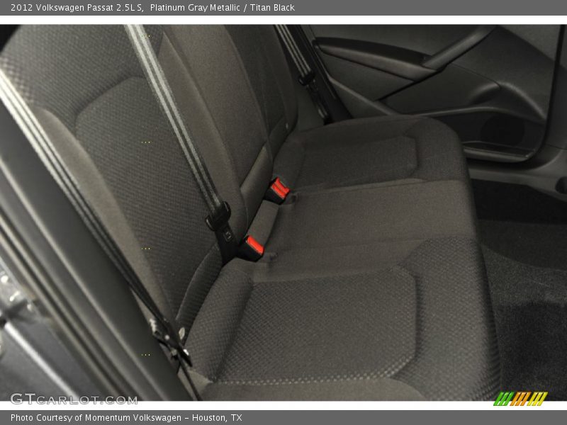 Platinum Gray Metallic / Titan Black 2012 Volkswagen Passat 2.5L S