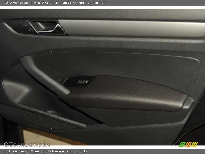 Platinum Gray Metallic / Titan Black 2012 Volkswagen Passat 2.5L S