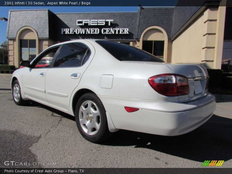 Aspen White Pearl / Beige 2001 Infiniti I 30 Sedan