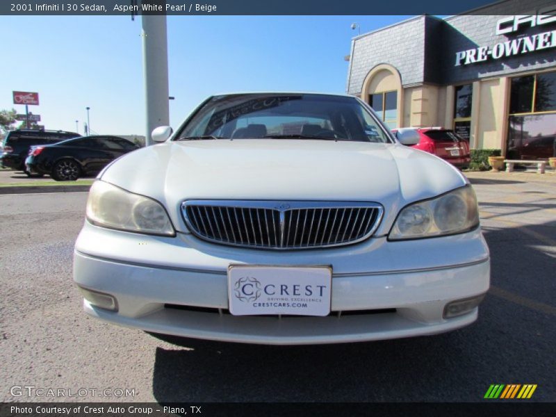 Aspen White Pearl / Beige 2001 Infiniti I 30 Sedan