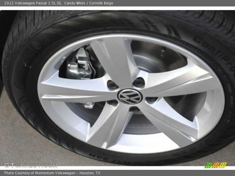 Candy White / Cornsilk Beige 2012 Volkswagen Passat 2.5L SE
