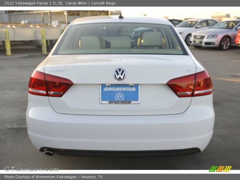 Candy White / Cornsilk Beige 2012 Volkswagen Passat 2.5L SE