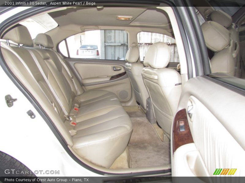 Aspen White Pearl / Beige 2001 Infiniti I 30 Sedan