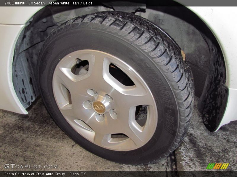 Aspen White Pearl / Beige 2001 Infiniti I 30 Sedan